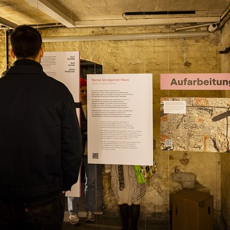Führung durch die Sonderausstellung "Durch ein Fenster gesehen"
